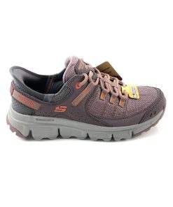 SKECHERS