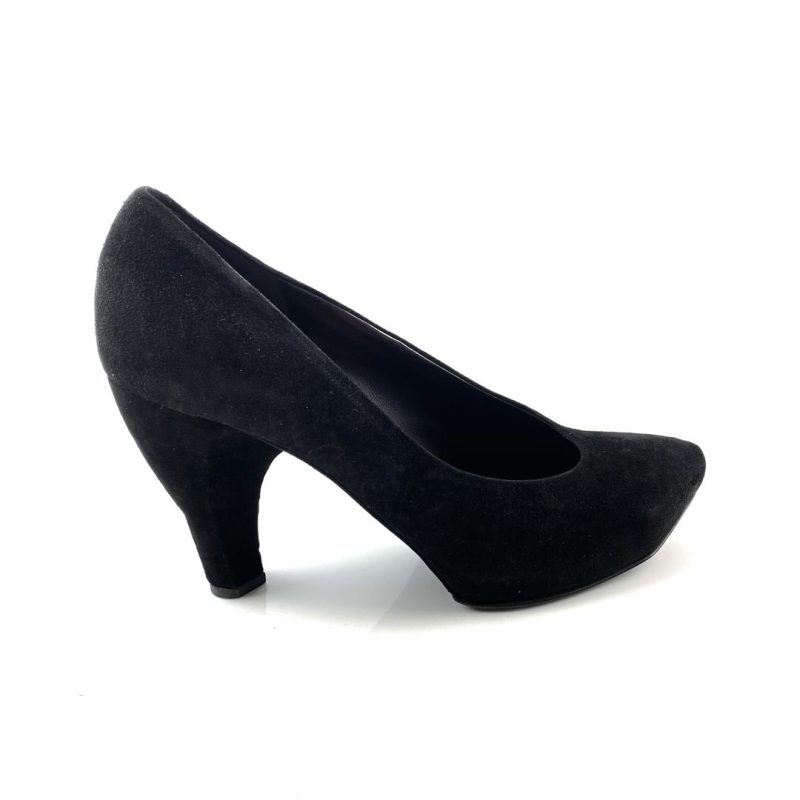 WHATS MORE ALIVE THAN YOU