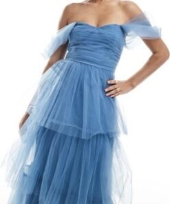 Alternative view of LACE & BEADS