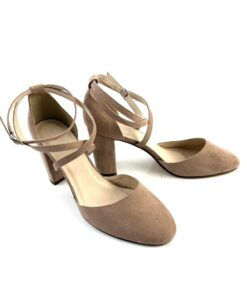 Alternative view of ANNA FIELD