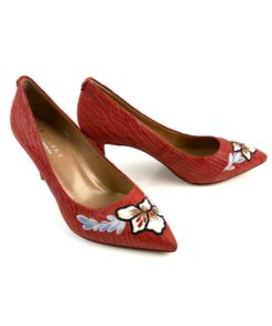 Alternative view of TWIN SET