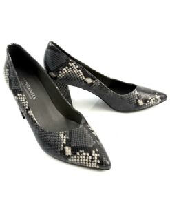 Alternative view of PETER KAISER