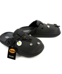 Alternative view of DOCKERS by Gerli