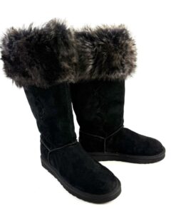 Alternative view of UGG