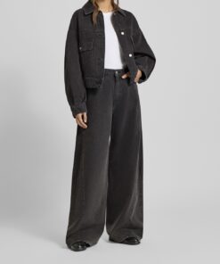 Alternative view of JAKE'S STUDIO