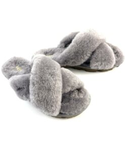 Alternative view of UGG FUZZETTE