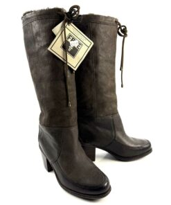 Alternative view of FRYE