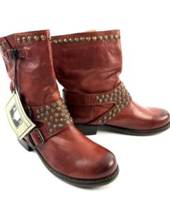 Alternative view of FRYE