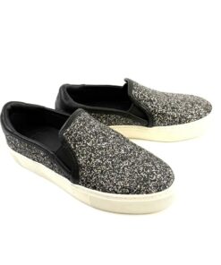 Alternative view of UGG