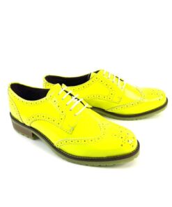 Alternative view of BED OF ROSES