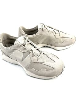 Alternative view of NEW BALANCE