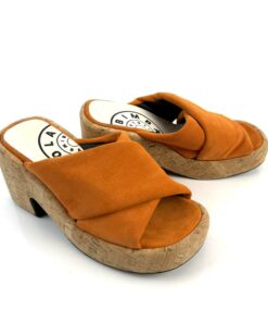 Alternative view of BIMBA Y LOLA