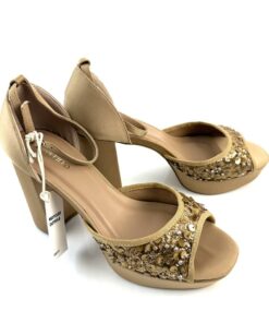 Alternative view of ANNA FIELD