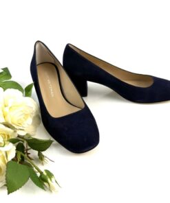 Alternative view of STUART WEITZMAN