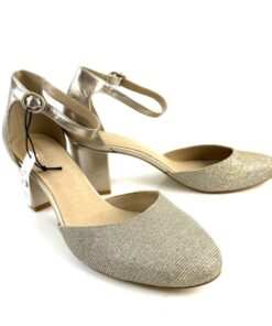 Alternative view of ANNA FIELD