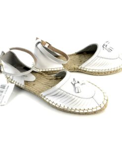 Alternative view of ANNA FIELD