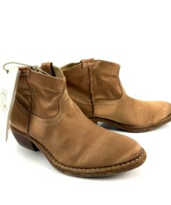 Alternative view of CATARINA MARTINS