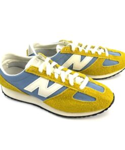 Alternative view of NEW BALANCE