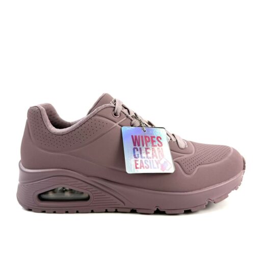 SKECHERS