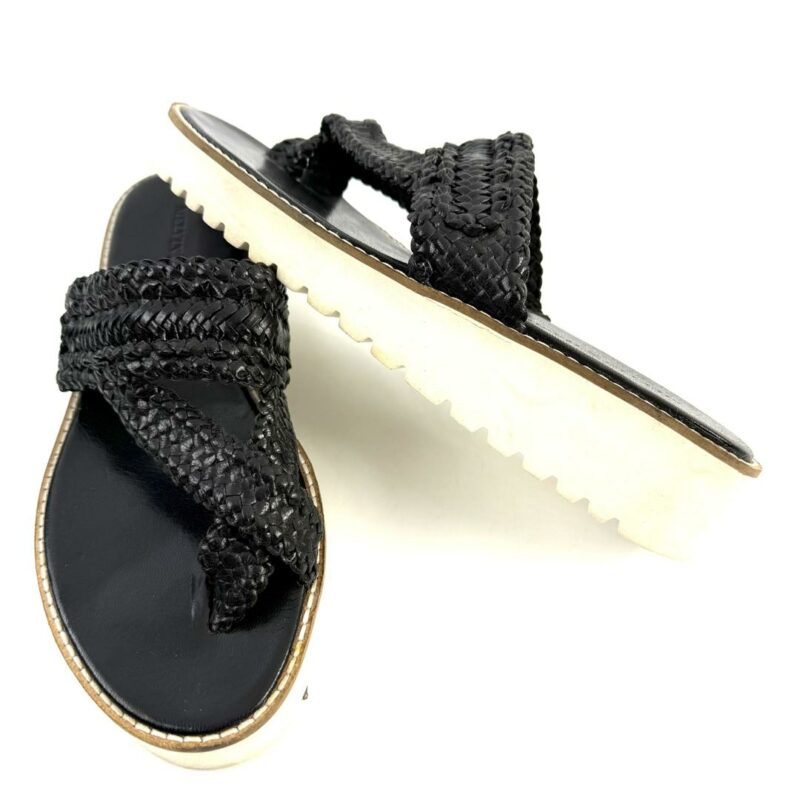 MELVIN & HAMILTON - Image 5