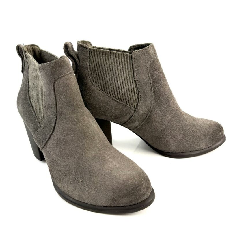 UGG - Image 2