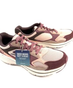 Alternative view of SKECHERS