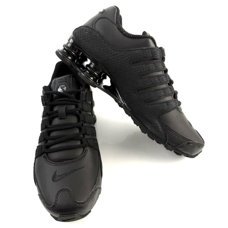 NIKE