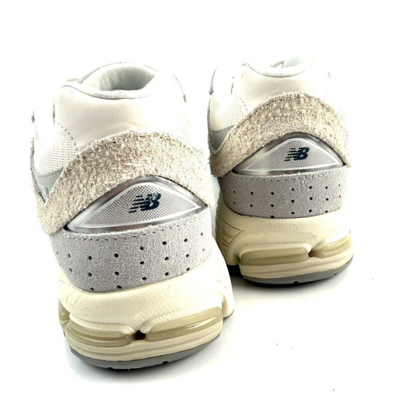 NEW BALANCE 2002 - Image 6
