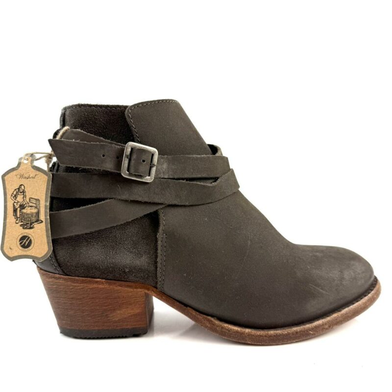 H ENGLAND - Image 4