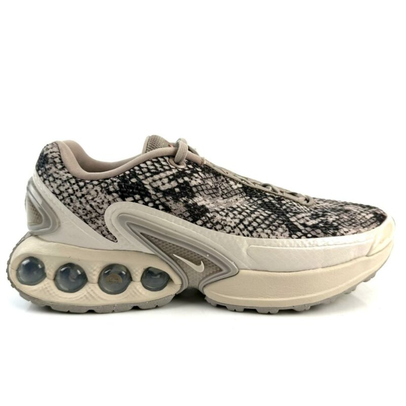 NIKE AIR