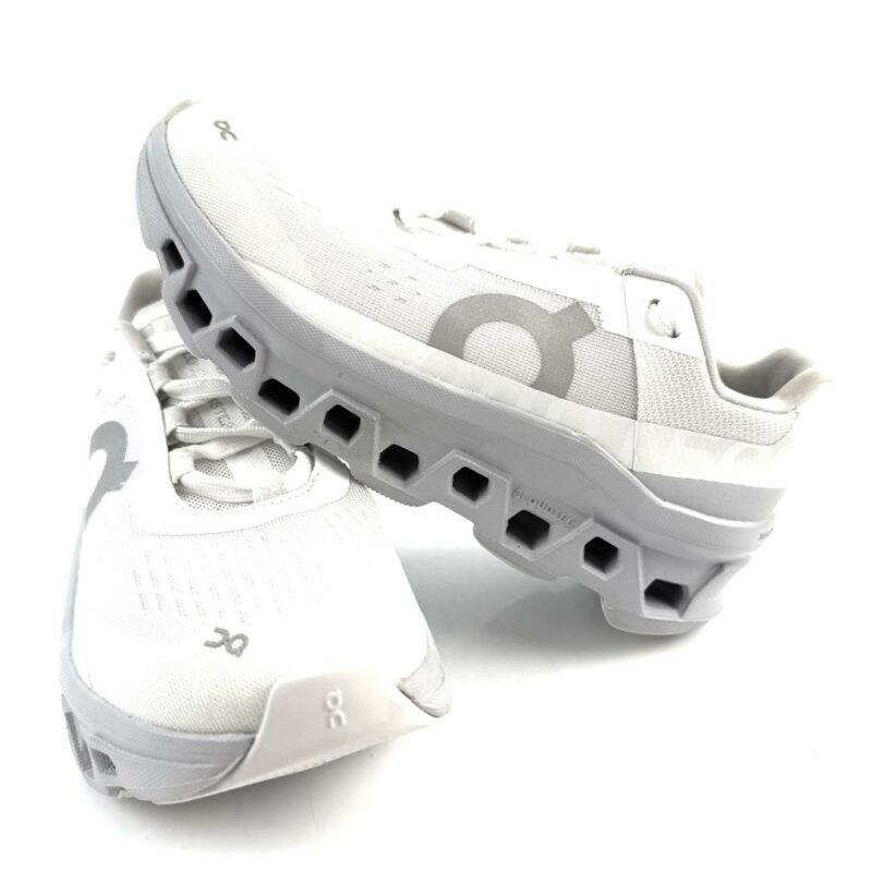 ON CLOUDMONSTER - Image 5