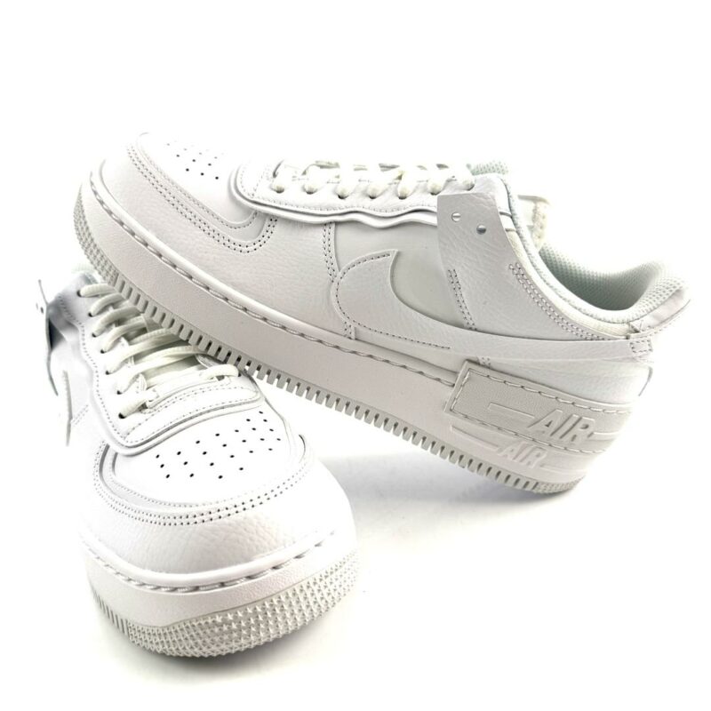NIKE AIR