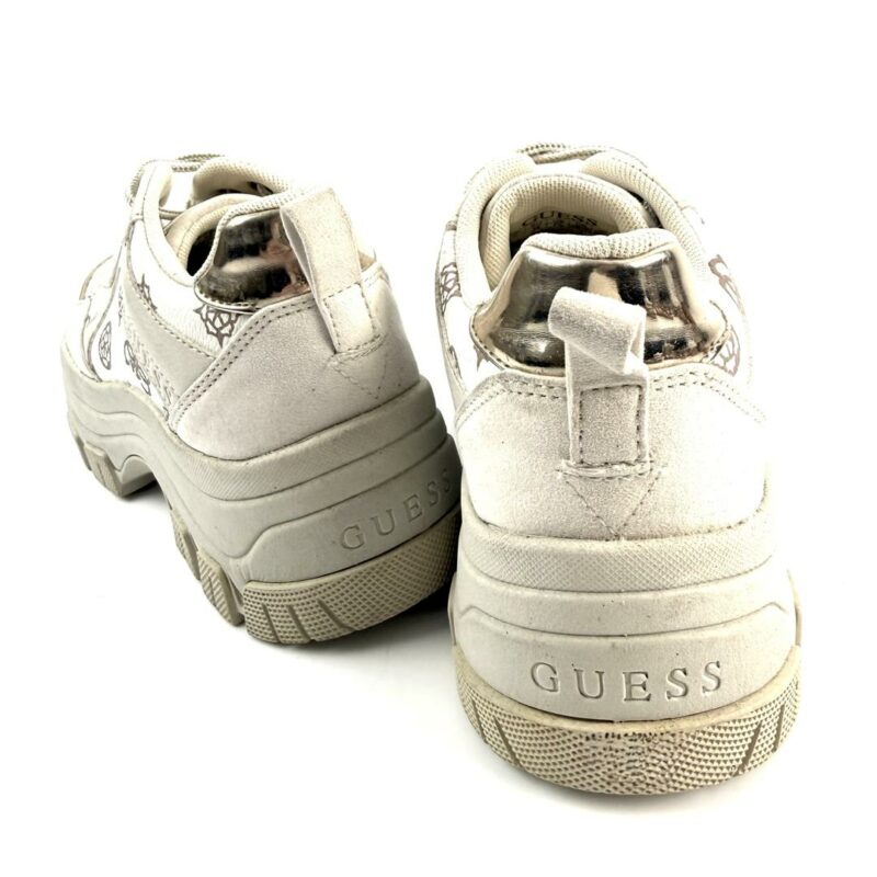 GUESS - Image 5