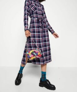 Alternative view of PEPE JEANS