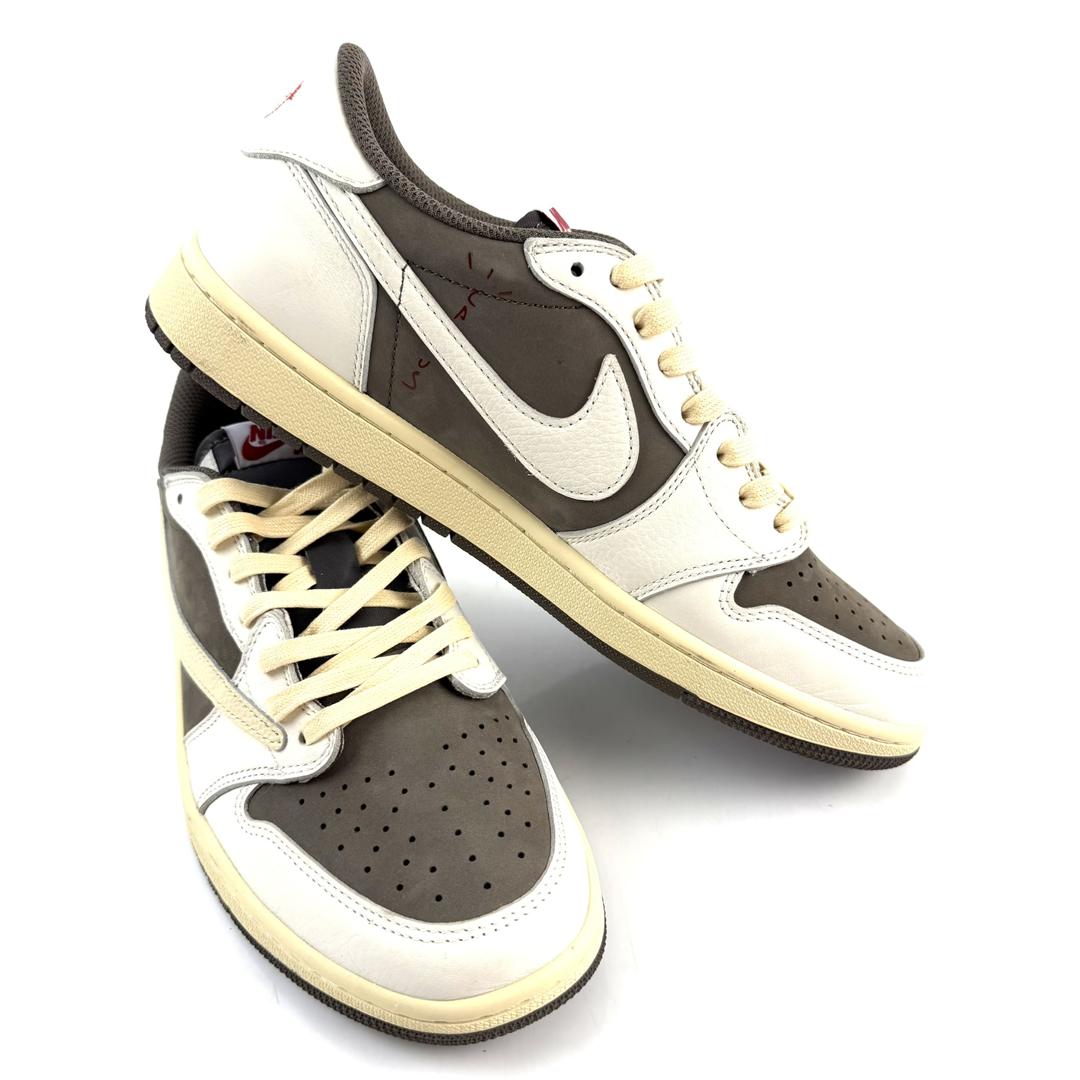 NIKE JORDAN 1 LOW OG *