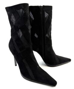 Alternative view of JEFFREY CAMPBELL
